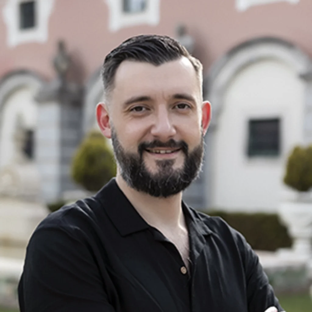 Константин Eternus — Co-Founder OffVariance